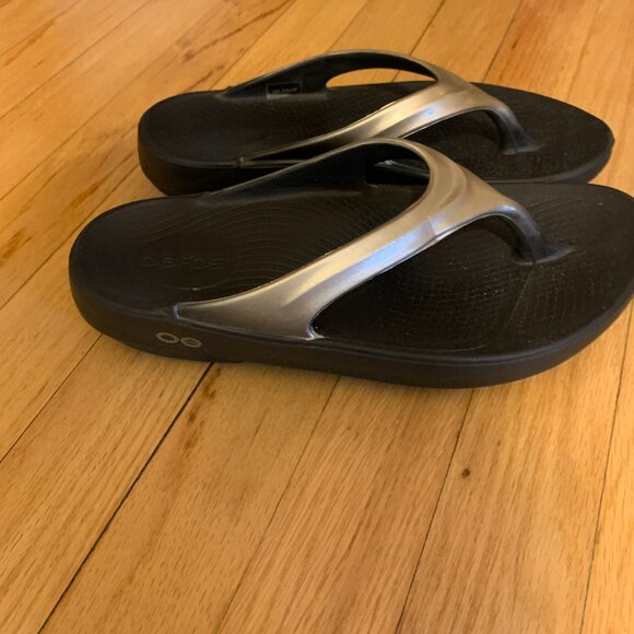 Women's OOFOS OOlala Luxe Sandals, Size 7 - Picture 2 of 5